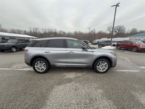 Used 2023 Lincoln Corsair AWD image 8