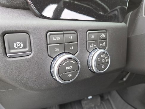 New 2026 GMC Sierra 1500 Elevation w/ Elevation Premium Package AWD/4WD image 6