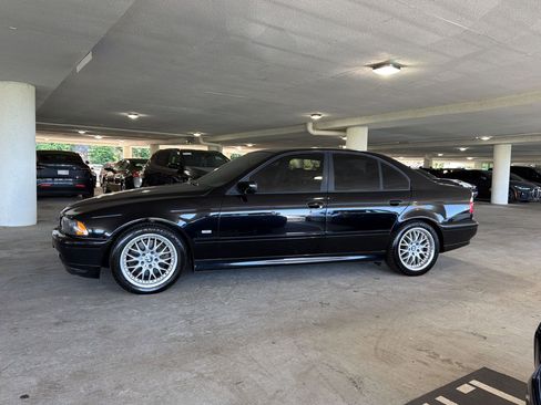 Used 2003 BMW 530i Sedan RWD image 2