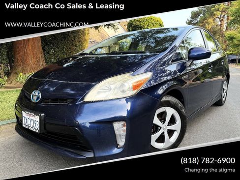 Used 2012 Toyota Prius Two FWD image 1