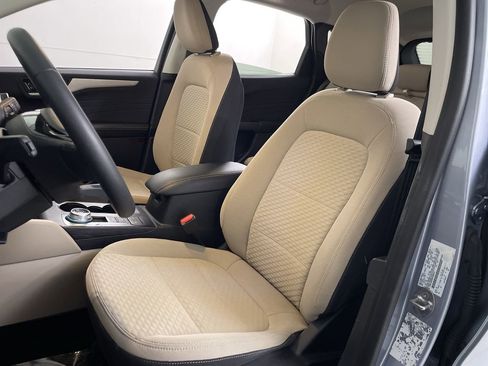 Used 2022 Ford Escape SE w/ Convenience Package image 12