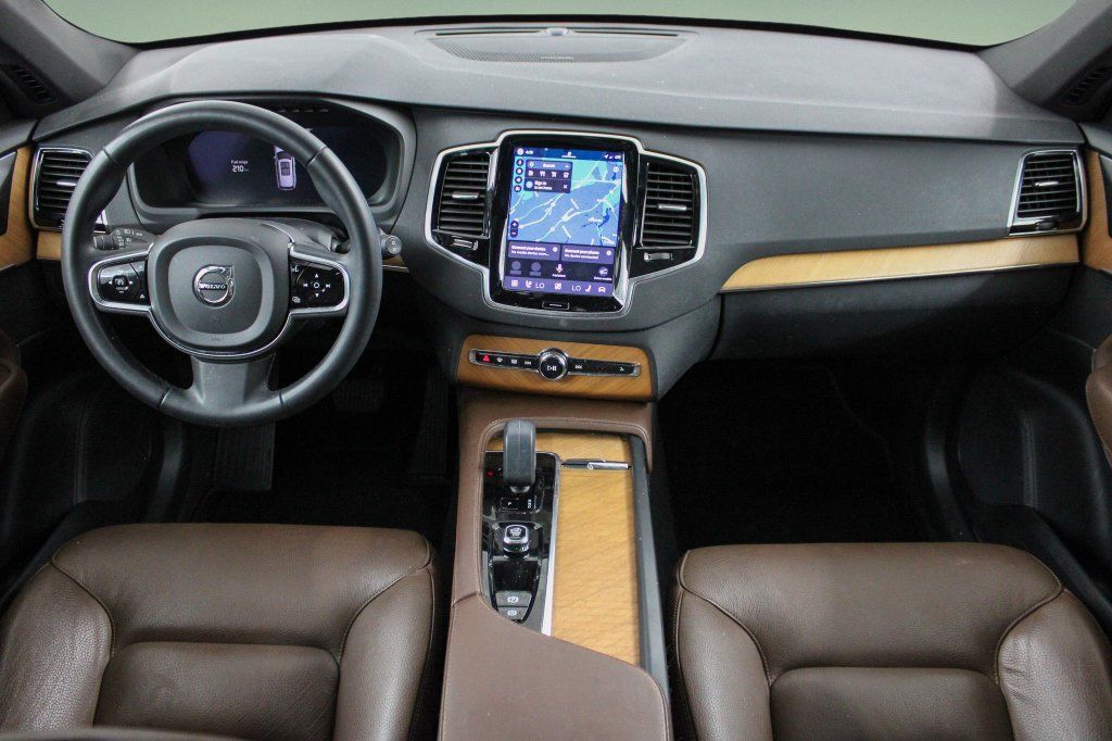 Certified 2023 Volvo XC90 B6 Plus AWD/4WD image 19