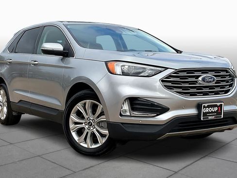 Used 2024 Ford Edge Titanium image 2