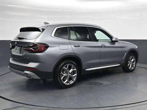 Used 2023 BMW X3 xDrive30i w/ Premium Package AWD/4WD image 4