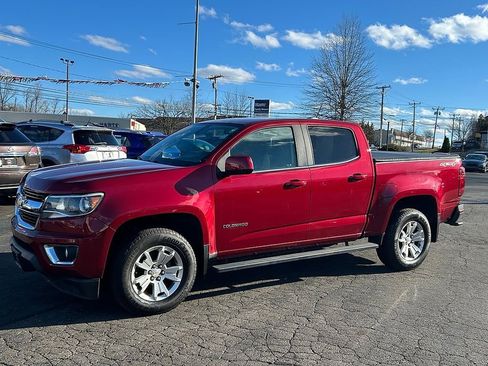 Used 2018 Chevrolet Colorado LT AWD/4WD image 2