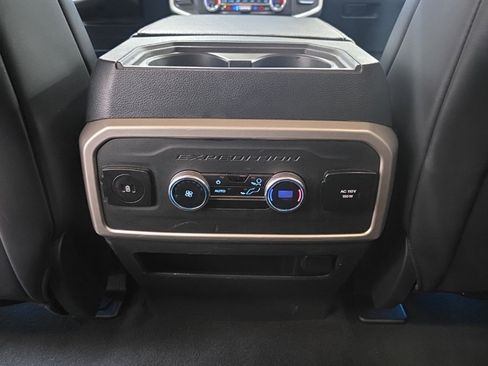 Used 2024 Ford Expedition XLT image 15