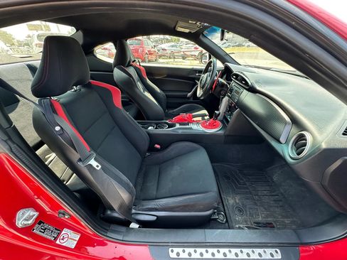 Used 2013 Scion FR-S RWD image 10
