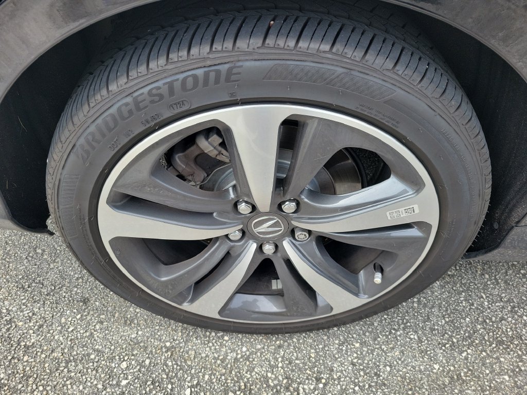 Used 2025 Acura TLX w/ Technology Package FWD image 9