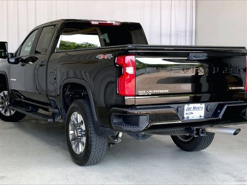 Used 2025 Chevrolet Silverado 2500 Custom w/ Custom Convenience Package AWD/4WD image 8