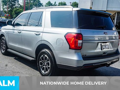 Used 2024 Ford Expedition XLT RWD image 4