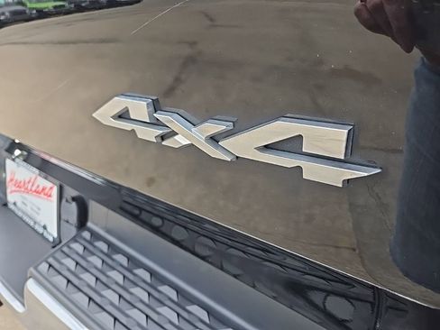 Used 2023 RAM 1500 Laramie AWD/4WD image 21
