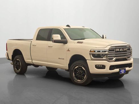 Used 2026 RAM 2500 Laramie AWD/4WD image 8