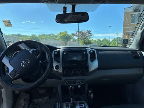 Used 2015 Toyota Tacoma 4x4 Double Cab image 10