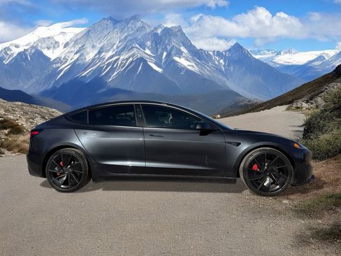 Used 2024 Tesla Model 3 Performance image 6