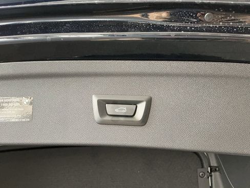 New 2026 BMW iX xDrive60 w/ M Sport Package image 31