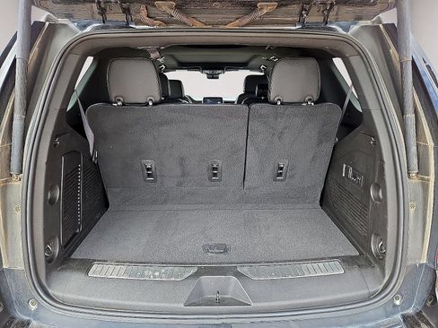 Used 2023 Chevrolet Tahoe High Country RWD image 13