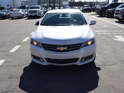 Used 2017 Chevrolet Impala LT w/ Convenience Package image 3