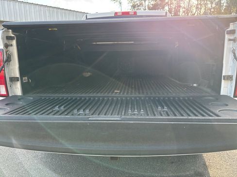 Used 2016 RAM 1500 ST w/ SXT Appearance Group image 23