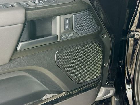 New 2026 Land Rover Defender 110 OCTA image 21