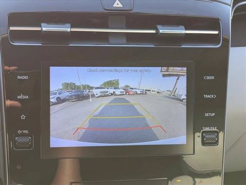 Used 2022 Hyundai Tucson SEL w/ Convenience + Premium Package FWD image 11