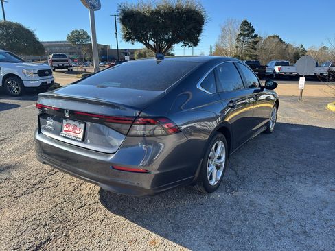 Used 2023 Honda Accord LX image 5