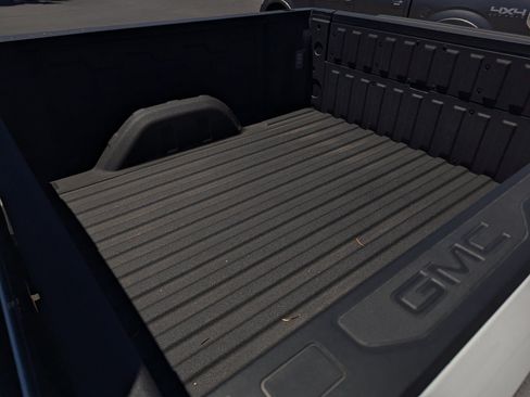 Used 2025 GMC Sierra 1500 AT4 AWD/4WD image 8
