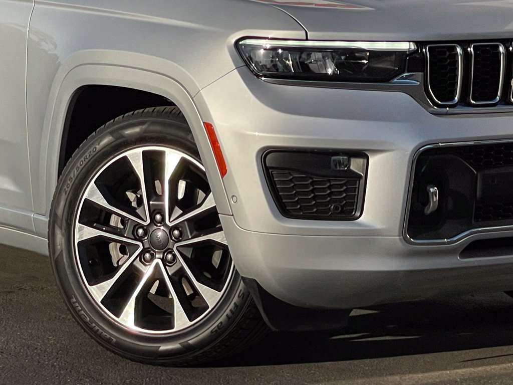 Used 2022 Jeep Grand Cherokee L Overland AWD/4WD image 2