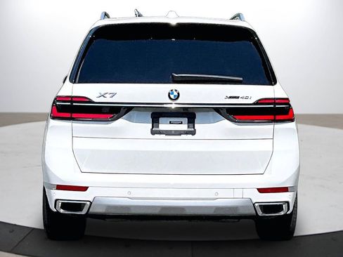 Used 2023 BMW X7 xDrive40i AWD/4WD image 8