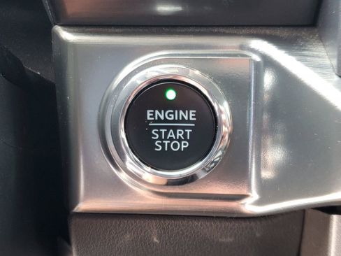 Used 2023 Ford F150 Lariat w/ Trailer Tow Package image 29