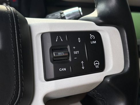Used 2022 Land Rover Defender 110 X-Dynamic HSE AWD/4WD image 34