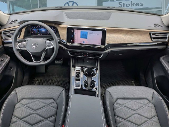 New 2026 Volkswagen Atlas SE FWD image 16