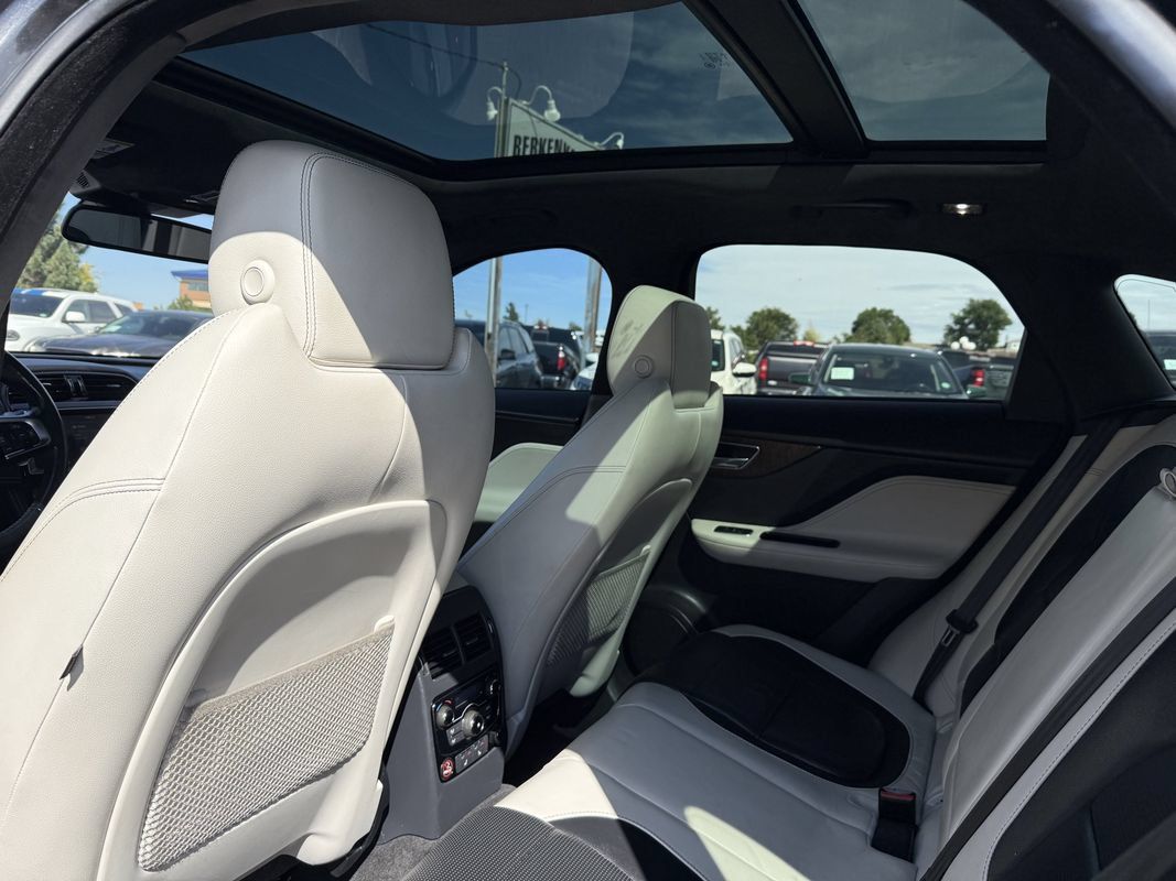 Used 2018 Jaguar F-PACE S AWD/4WD image 18