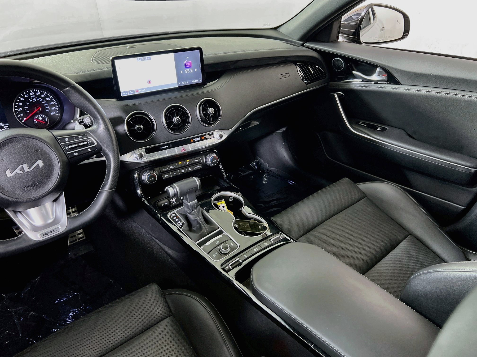 Used 2023 Kia Stinger GT-Line AWD/4WD image 23