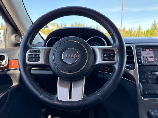Used 2013 Jeep Grand Cherokee Limited w/ Luxury Group II AWD/4WD image 19