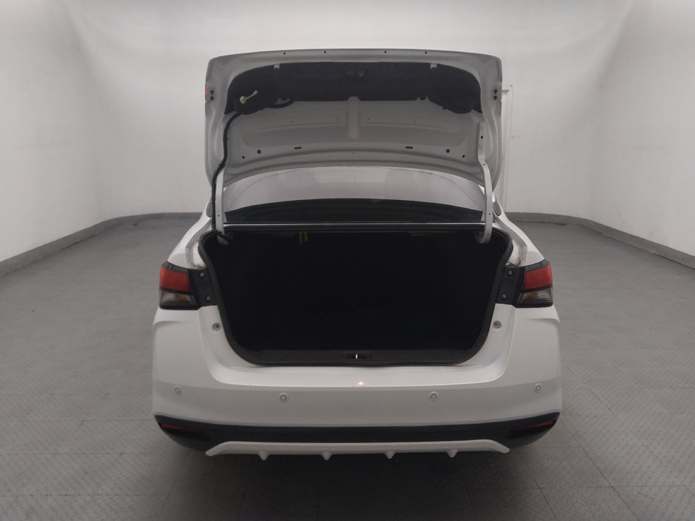 Used 2021 Nissan Versa SV FWD image 29