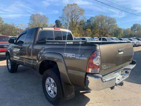 Used 2015 Toyota Tacoma 4x4 Access Cab V6 image 7