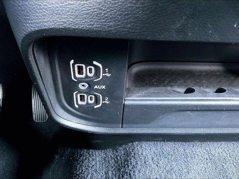 Used 2025 RAM 2500 Big Horn AWD/4WD image 12