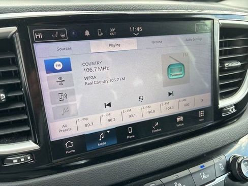 Used 2023 Chrysler Pacifica Touring-L FWD image 20