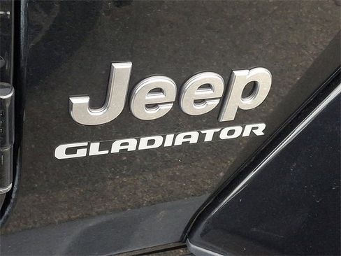 Used 2020 Jeep Gladiator Overland w/ Dual Top Group image 6