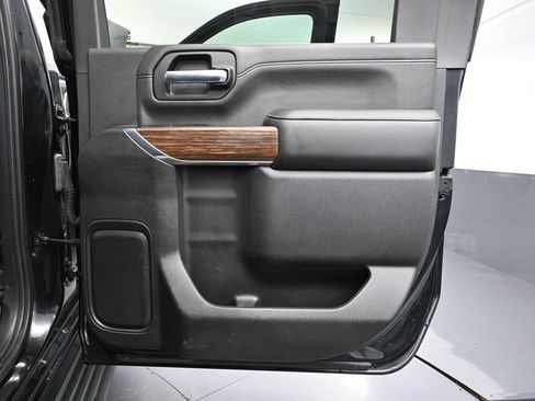 Used 2022 Chevrolet Silverado 2500 High Country w/ Z71 Off-Road Package image 50