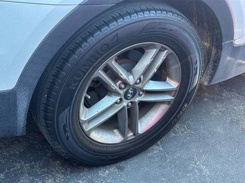 Used 2018 Hyundai Santa Fe Sport w/ 2.4L Value Package 02 image 9