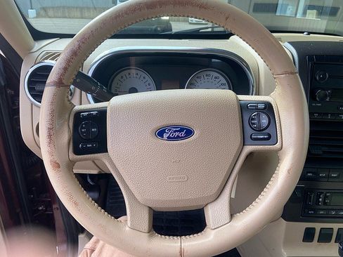 Used 2007 Ford Explorer Sport Trac Limited image 18