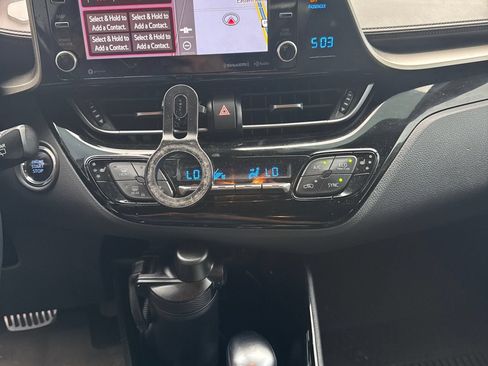 Used 2019 Toyota C-HR Limited FWD image 13
