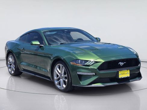 Used 2022 Ford Mustang Premium RWD image 3