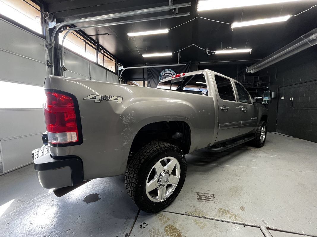 Used 2014 GMC Sierra 2500 Denali AWD/4WD image 4