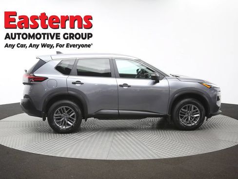 Used 2023 Nissan Rogue S AWD/4WD image 45