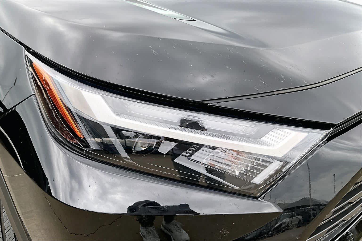 Used 2025 Toyota RAV4 XLE AWD/4WD image 26