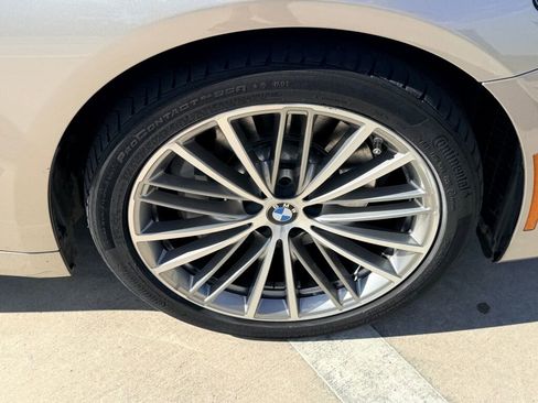 Used 2018 BMW 530i w/ Premium Package image 14