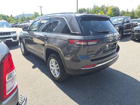 Certified 2025 Jeep Grand Cherokee Laredo X AWD/4WD image 4