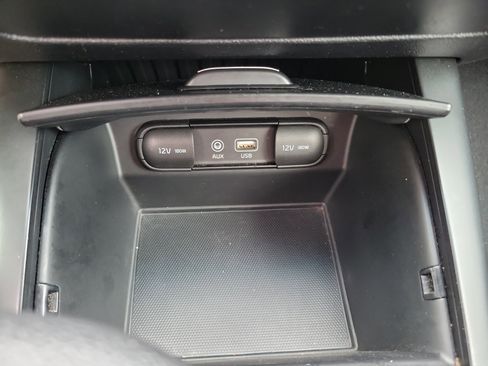 Used 2020 Kia Sorento FWD V6 image 10